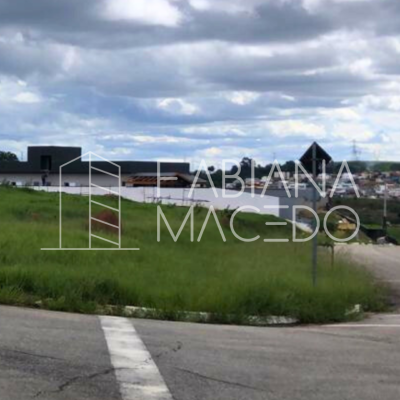 Terreno a venda no condomínio Campos do Conde Taubaté